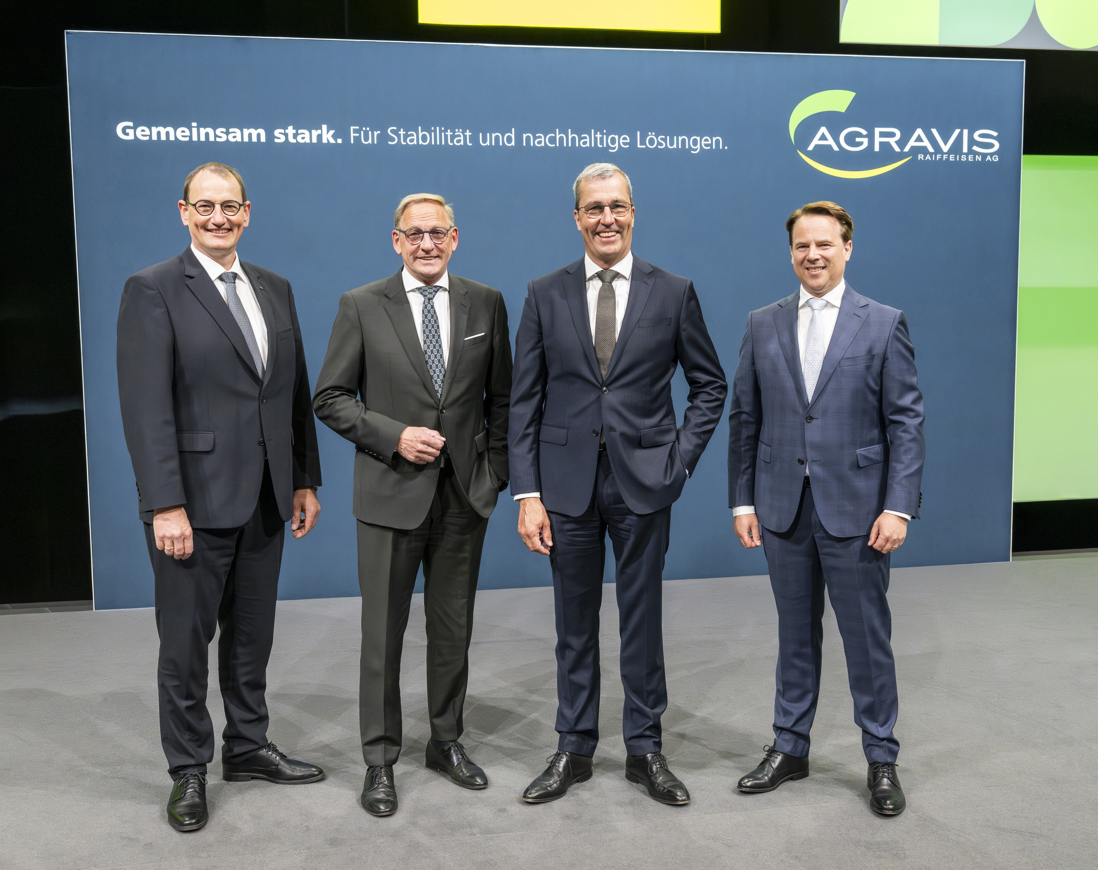 Jörg Sudhoff (Vorstandsmitglied), Franz-Josef Holzenkamp (Aufsichtsratsvorsitzender), Dr. Dirk Köckler (Vorstandsvorsitzender) und Jan Heinecke (Vorstandsmitglied)